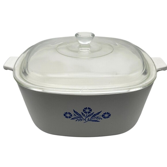 CorningWare Other - Corning Ware Casserole Dish W/ Lid Cornflower Blue 2.5 Quart P2 1/2 B Lid P9C1